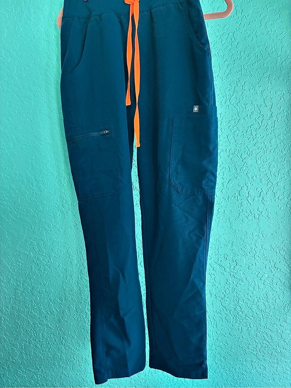 FIGS Zamora Jogger Scrub Pants Blue Small nurse doctor teal blue medical
